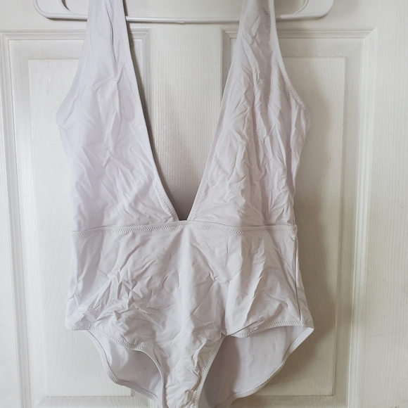 Bathing suit - Picture 2 of 4